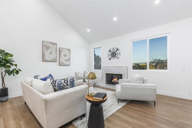 Detail Gallery Image 8 of 57 For 5166 via Portola, Oceanside,  CA 92057 - 4 Beds | 3 Baths