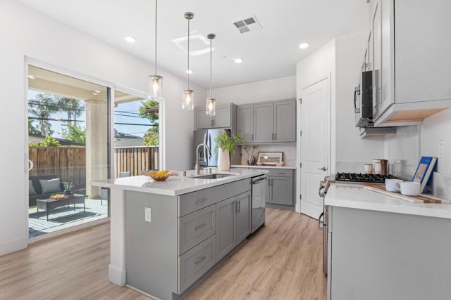 796 Santa Cecilia Terrace, Sunnyvale CA: https://media.crmls.org/mediaz/594965a9-116c-48a1-8632-b229e9144075.jpg