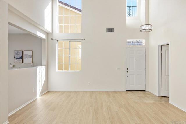 Image 9 of 47 For 230 Venetia Way