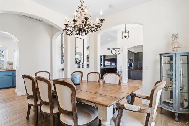 Detail Gallery Image 19 of 66 For 19270 Horizon View Dr., Ramona,  CA 92065 - 4 Beds | 4/2 Baths