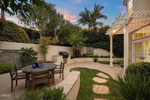 985 Corte Augusta, Camarillo CA: https://media.crmls.org/mediaz/594c1f84-c956-4977-8aae-174e2eb76968.jpg
