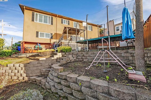 Image 47 of 60 For 1301 Juana Ave