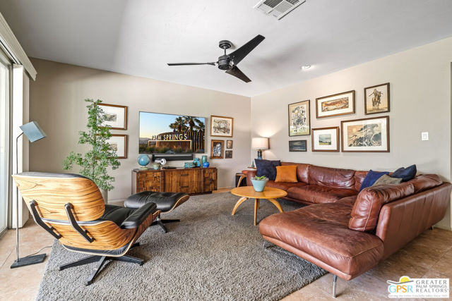 2072 S Bobolink Lane, Palm Springs, CA 92264