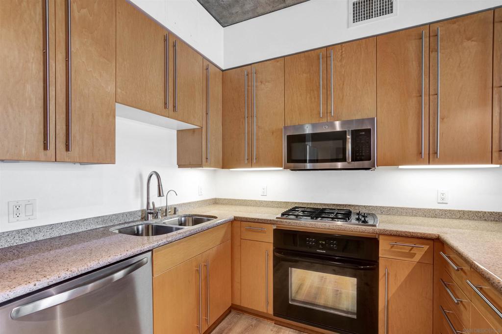 801 Ash - photo 4