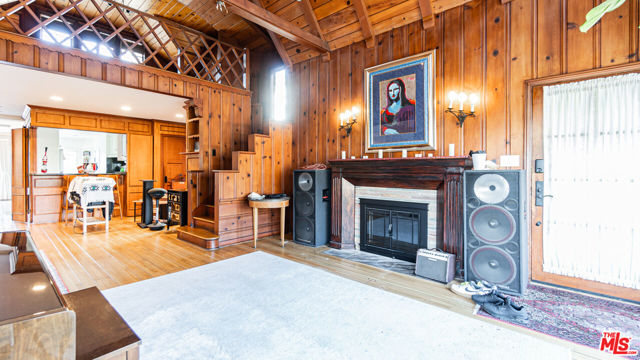 4 Bed Home for Sale in Los Angeles, California