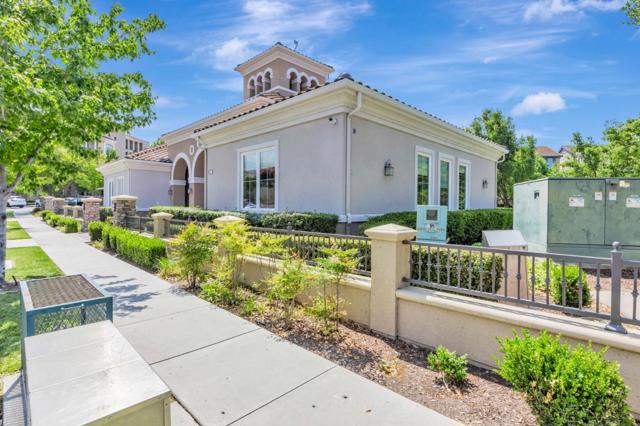 49002 Cinnamon Fern, Fremont CA: https://media.crmls.org/mediaz/594e9492-e78f-4f86-9691-bc2ed501f79b.jpg