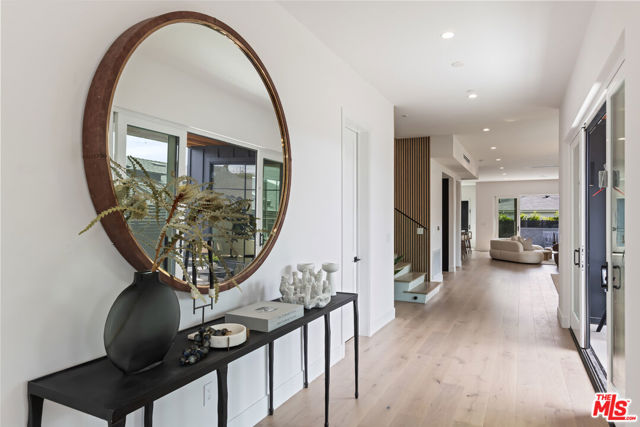 908 Rosecrans Avenue, Manhattan Beach, California 90266, 5 Bedrooms Bedrooms, ,1 BathroomBathrooms,Residential,For Sale,Rosecrans,25547139