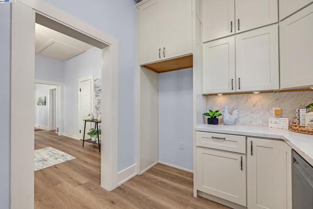 624 N 17Th St, San Jose CA: https://media.crmls.org/mediaz/594f1f6f-84f4-4750-9424-2132f819a6ac.jpg