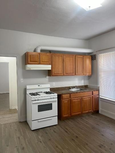 722 N San Joaquin Street, Stockton CA: https://media.crmls.org/mediaz/594fa919-bf78-415b-b0ec-5977a833883f.jpg