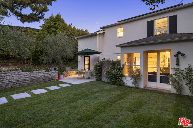 881 Cumberland Road, Glendale CA: https://media.crmls.org/mediaz/59503112-c23b-4750-b910-45303d5548ad.jpg