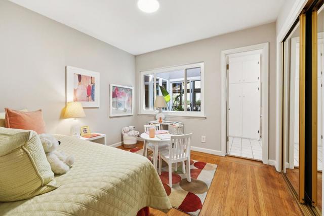 10605 Berkshire Drive, Los Altos Hills CA: https://media.crmls.org/mediaz/59504186-6d97-4b1e-9b6e-b4952774c9b2.jpg