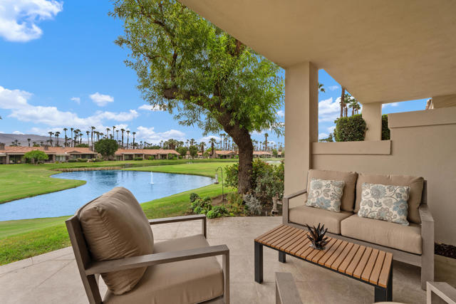 38678 Dahlia Way, Palm Desert CA: https://media.crmls.org/mediaz/59505c27-29b4-41ad-befa-8b16f8ee558a.jpg