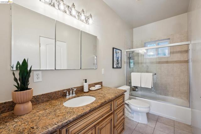 Image 37 of 60 For 6929 Bristol Dr