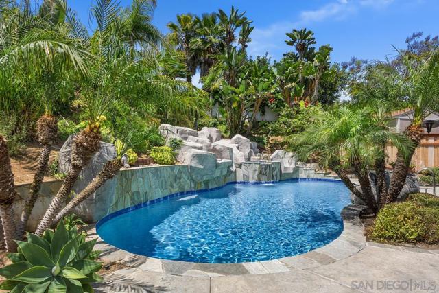1915 Andrews Ct, Oceanside CA: https://media.crmls.org/mediaz/59517b0f-504a-4b8f-ad5f-291387b86d1b.jpg