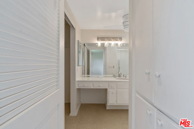 1943 Stonesgate Street, Westlake Village CA: https://media.crmls.org/mediaz/59518956-e954-4ef3-96da-f3514db9a587.jpg