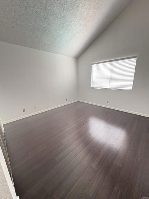Detail Gallery Image 14 of 24 For 931 Martin Dr #3,  Escondido,  CA 92026 - 2 Beds | 2 Baths