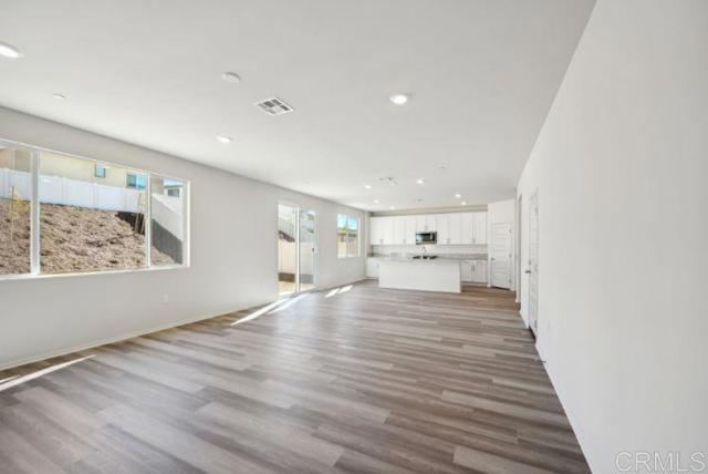 19420 Brush Creek Way, Lake Elsinore CA: https://media.crmls.org/mediaz/5951e110-4c7c-4d50-a2a1-d265769770c8.jpg