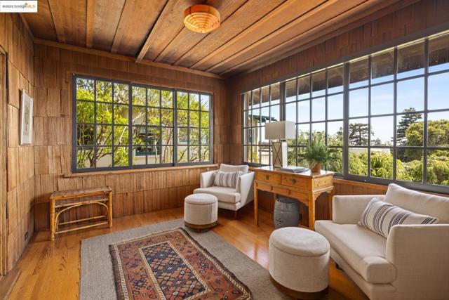 636 Vincente Ave, Berkeley CA: https://media.crmls.org/mediaz/5952454a-e6fd-41d2-80f1-bb89818c87c2.jpg