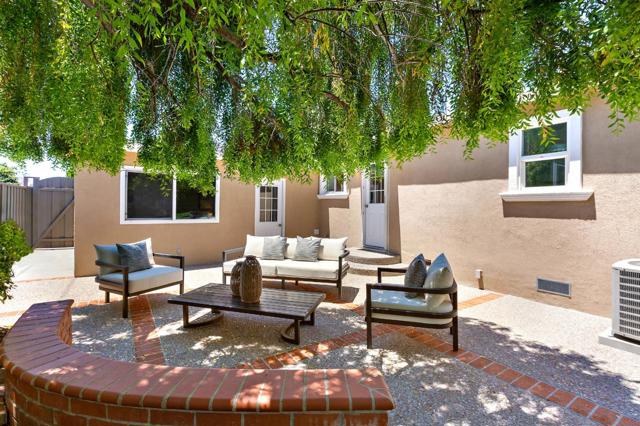 2377 Manhattan Place, Santa Clara CA: https://media.crmls.org/mediaz/5952619c-2007-419a-9e73-27717e267377.jpg