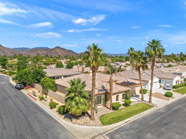 49595 Marne Court, La Quinta CA: https://media.crmls.org/mediaz/5952cbf5-a2b0-408b-8a2d-6f98450a1474.jpg