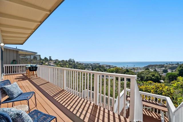 220 Shoreview Drive, Aptos CA: https://media.crmls.org/mediaz/5953db8a-34d2-43ba-a9fb-e55452a626f3.jpg