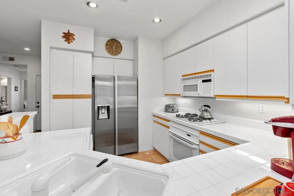 12490 Heatherton - photo 11