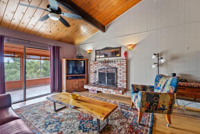 37 Vista Drive, Salinas CA: https://media.crmls.org/mediaz/5955a31e-3e5b-44e1-80f6-ac1b88f242d7.jpg