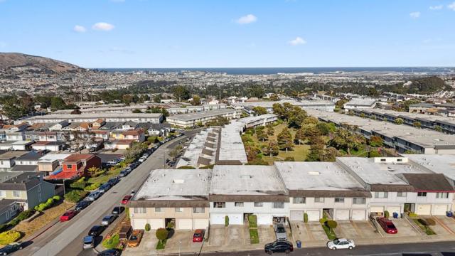 3860 Fairfax Way, South San Francisco CA: https://media.crmls.org/mediaz/59561613-7ac7-4fb3-9be3-a673b387bfd7.jpg