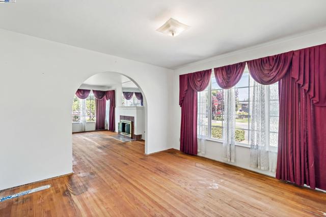 Image 10 of 56 For 398 Olive Ave