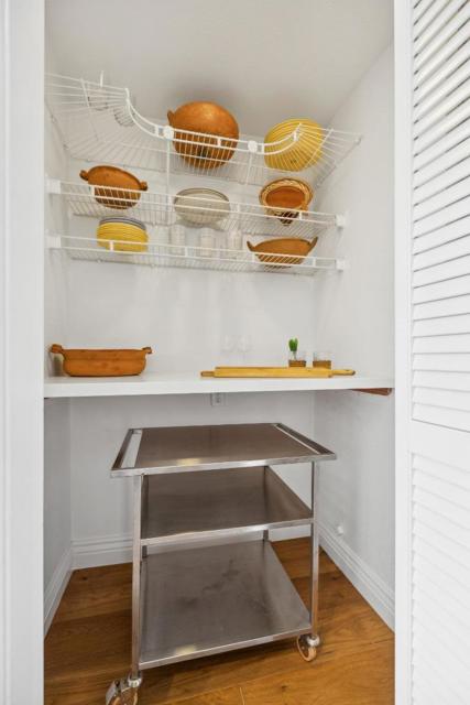 Image 21 of 97 For 10 Spinnaker Place