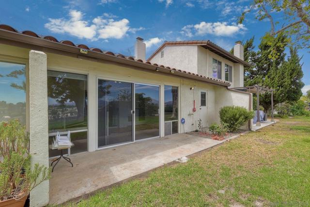 14745 Caminito Orense Este, San Diego CA: https://media.crmls.org/mediaz/5957447d-e15a-4330-a0ac-eb245ddb8d9b.jpg