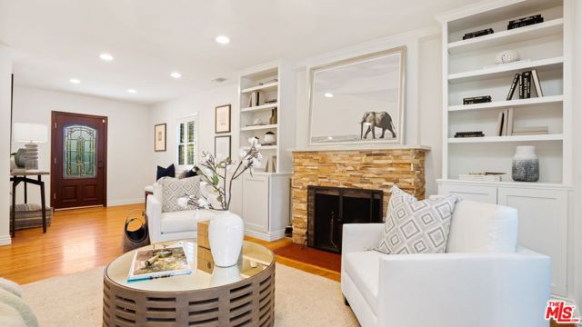 Living Room w/custom built-ins