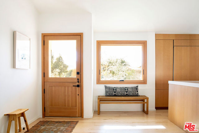 530 Pleasant Avenue photo 8