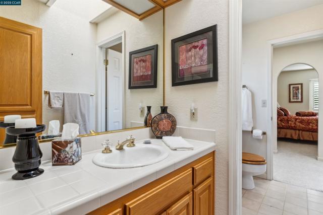 5541 Lanai Court, Discovery Bay CA: https://media.crmls.org/mediaz/5958201e-faeb-4442-b253-d3432709a8f5.jpg