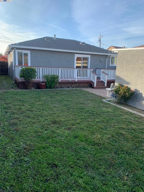 808 Martin Blvd, San Leandro CA: https://media.crmls.org/mediaz/59584e33-e328-4ff5-aecf-d666c098ada1.jpg