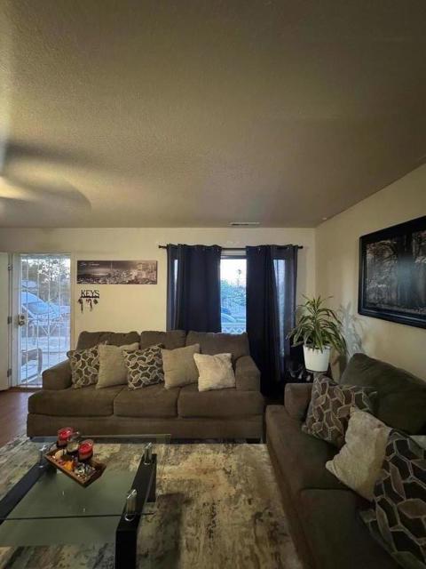 401 San Joaquin Avenue, Antioch CA: https://media.crmls.org/mediaz/59586182-575a-4954-9c24-12b2957fd28f.jpg