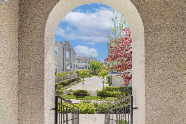 6268 Byron Ln, San Ramon CA: https://media.crmls.org/mediaz/59591131-d559-42f0-8ffe-5bc6b76efdfc.jpg