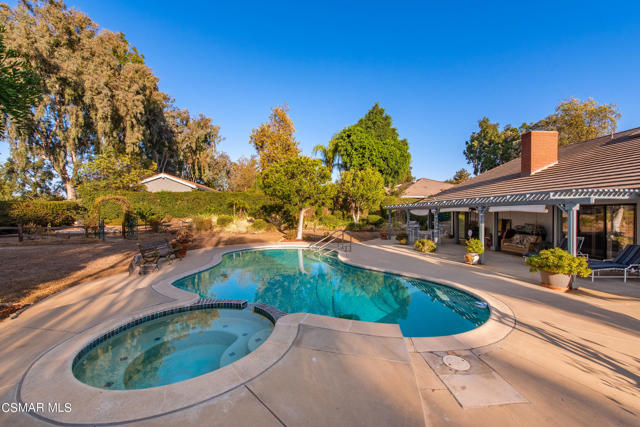 325 Stonebrook St Simi Valley-43