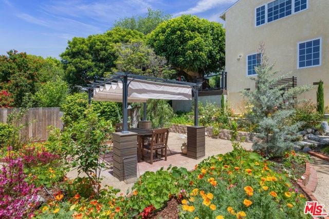 2249 Linnington Avenue, Los Angeles CA: https://media.crmls.org/mediaz/595a458a-f9d7-4725-8b5f-a5fd145de664.jpg