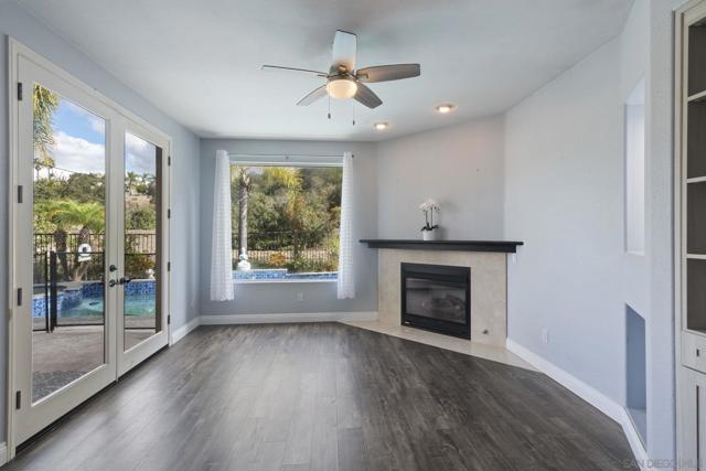 11927 Dapple Way, San Diego CA: https://media.crmls.org/mediaz/595b4950-d47d-4b78-90c3-95718c6c6ad3.jpg