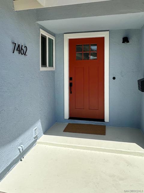 7462 Hanford Pl, San Diego CA: https://media.crmls.org/mediaz/595c3a4f-d7aa-45cb-9a77-88410150872b.jpg