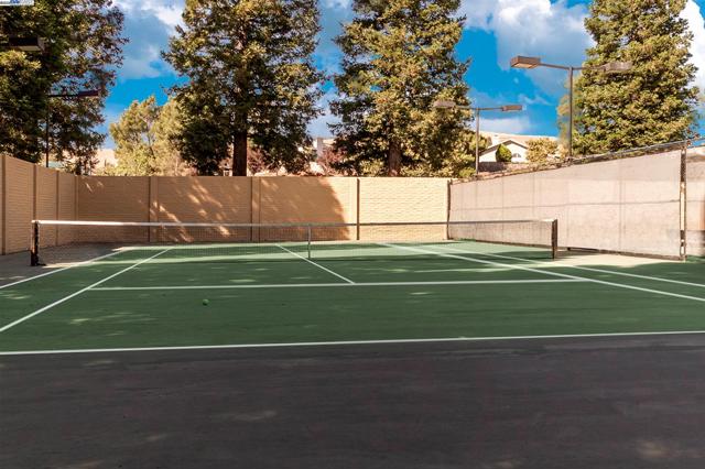 4009 W Lakeshore Drive, San Ramon CA: https://media.crmls.org/mediaz/595cedb9-38bf-413e-afcc-01ffdea19cdb.jpg