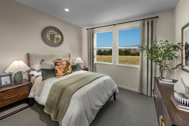 350 Golden Cloud Avenue, Hollister CA: https://media.crmls.org/mediaz/595d0a48-bbe5-4186-846a-27ec4c721655.jpg