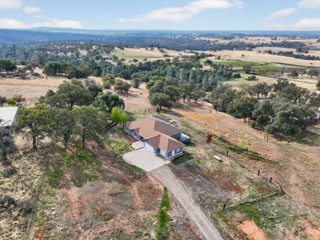 35 Blazeford Gulch, Oroville CA: https://media.crmls.org/mediaz/595d11fc-5c84-45fe-a577-6cc5bbb877d4.jpg