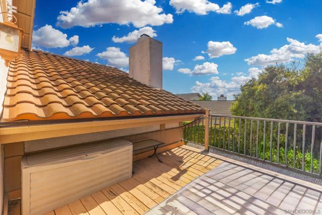 1363 Timberpond Dr, El Cajon CA: https://media.crmls.org/mediaz/595d2e32-0527-4a94-98d2-72f90fc39f5c.jpg