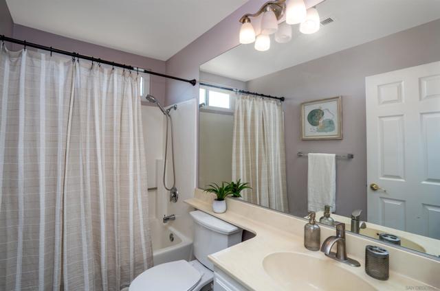 15865 Lofty Trail Dr, San Diego CA: https://media.crmls.org/mediaz/595dd531-599d-4823-98e7-852a1b1e6e59.jpg
