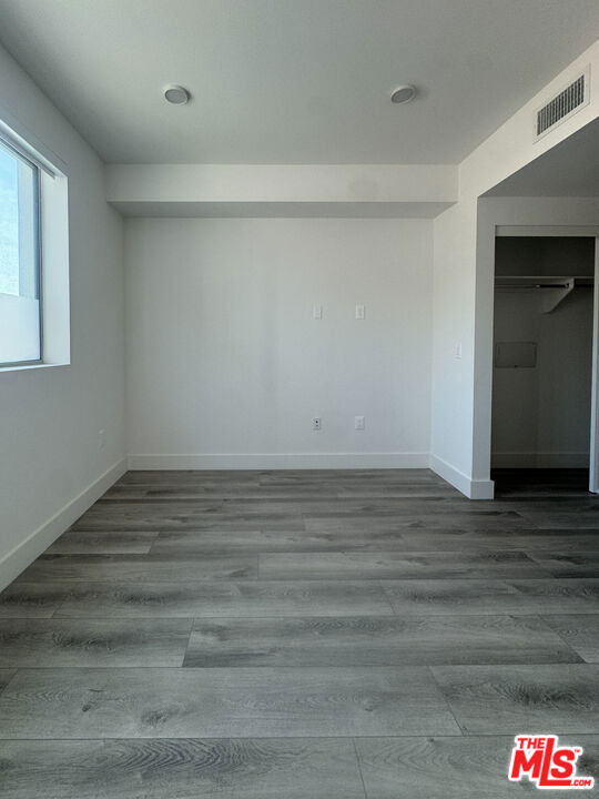 6535 Melrose Avenue, Los Angeles CA: https://media.crmls.org/mediaz/595df94c-6494-4a00-a609-96aa3b660930.jpg