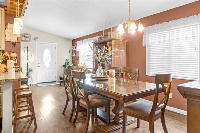 20 Russell Rd Street, Salinas CA: https://media.crmls.org/mediaz/595f047c-a822-4c1d-825f-c9fb1cf92909.jpg