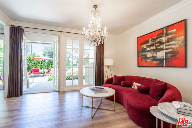 12555 The Vista, Los Angeles CA: https://media.crmls.org/mediaz/595f1be1-38a3-49d5-aa5a-ace65f03a417.jpg