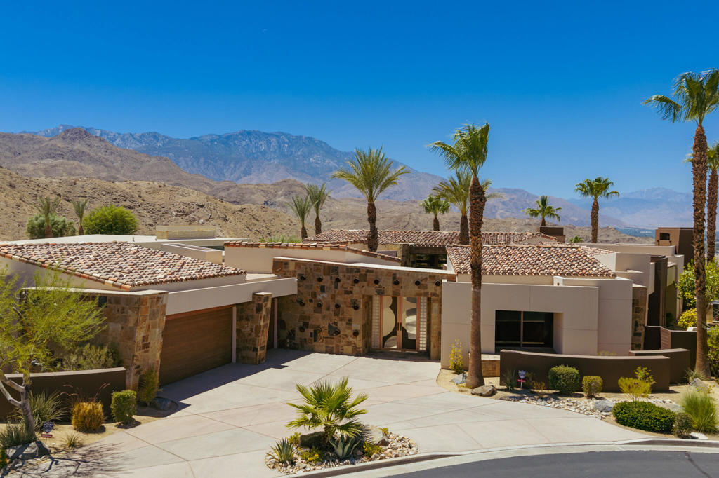 9 Rockcrest Drive